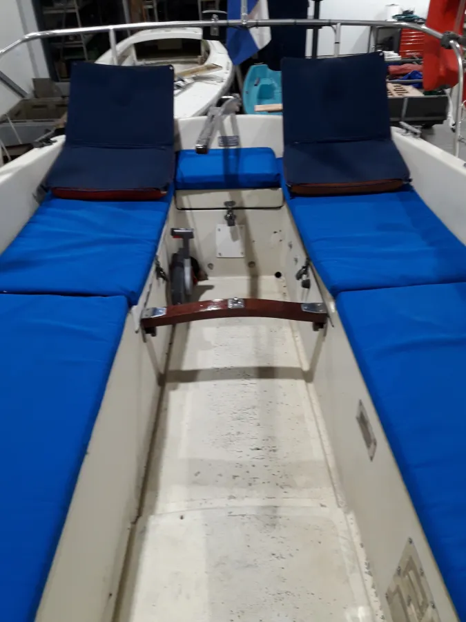 Polyester Sailboat Eurokruiser 735