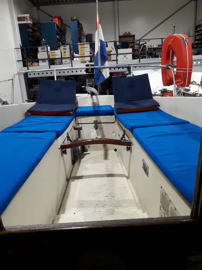 Polyester Sailboat Eurokruiser 735