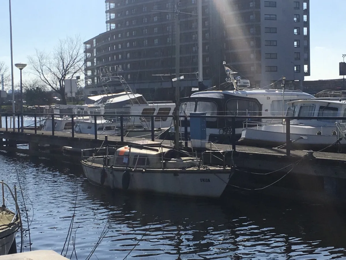 Polyester Budgetboat Cabin boat 700