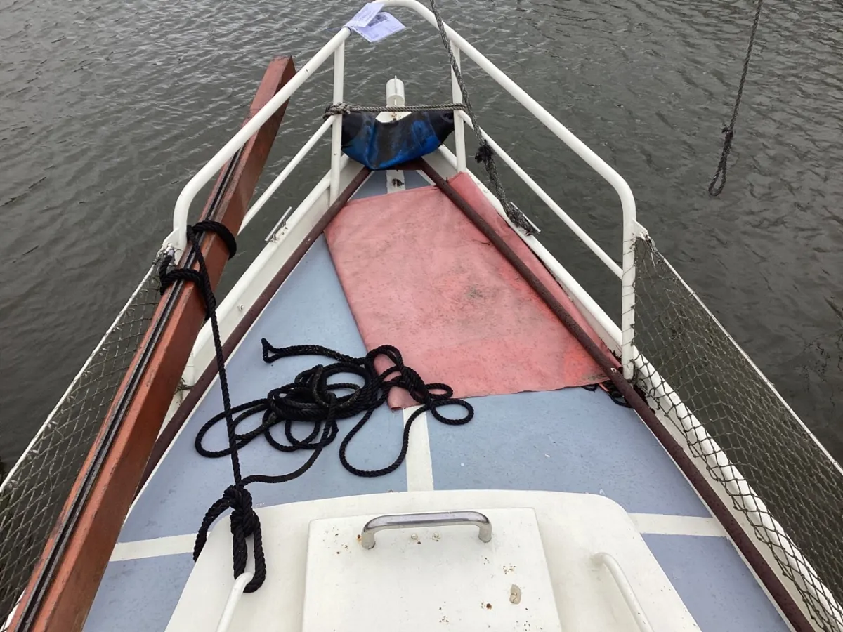 Steel Budgetboat Cabin boat 800