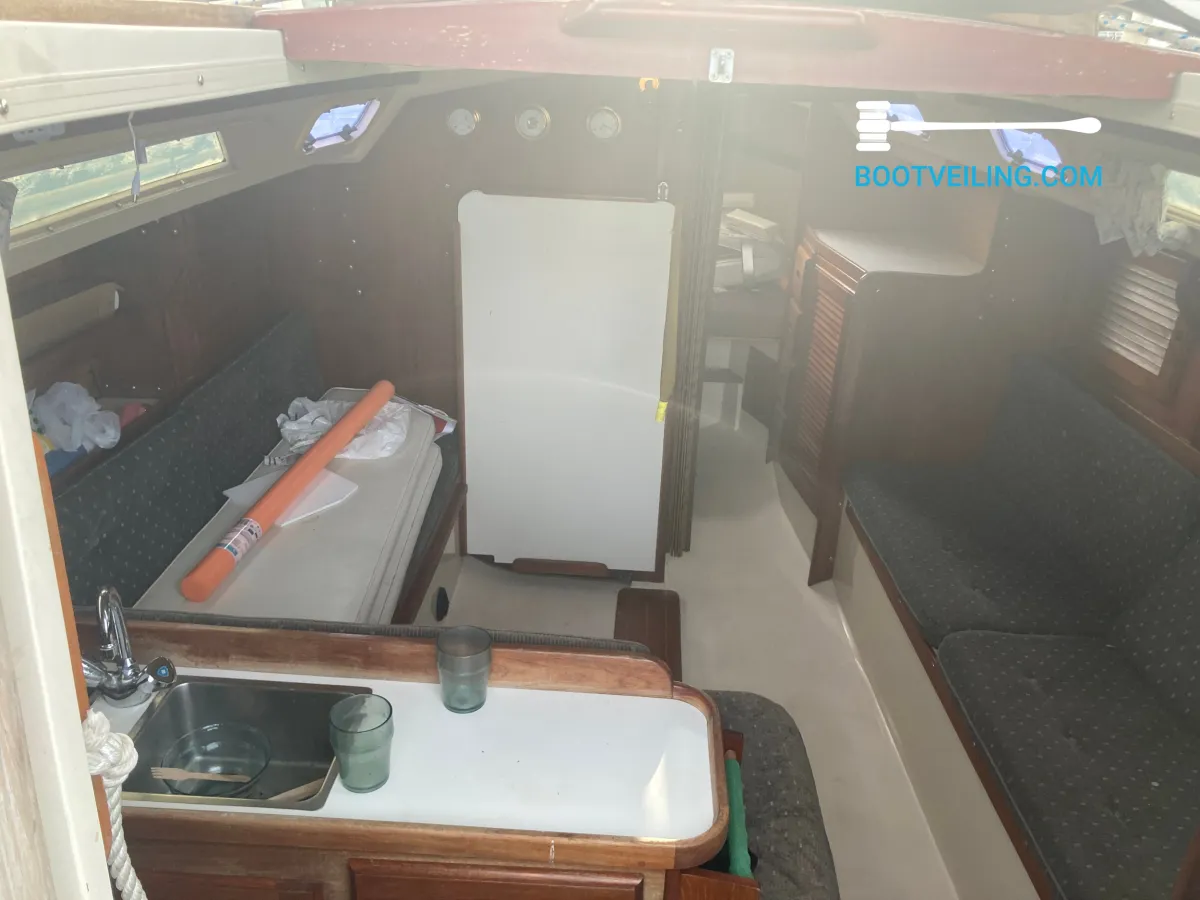 Polyester Sailboat Catalina 30