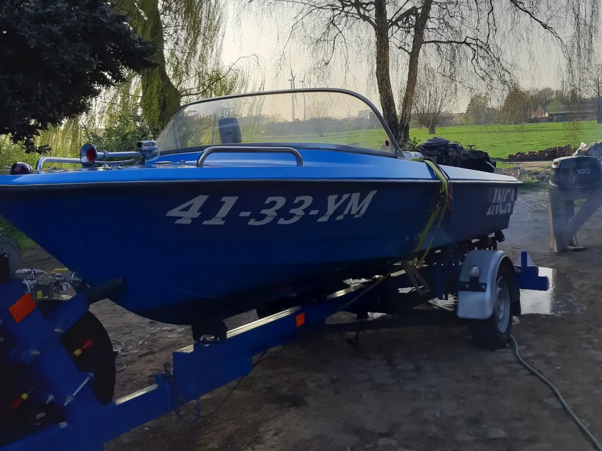 Polyester Speedboat Almarine 440