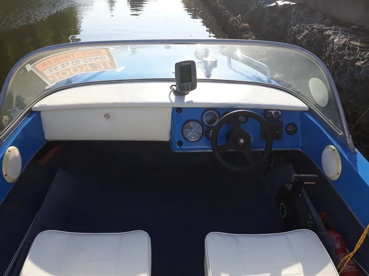 Polyester Speedboat Almarine 440