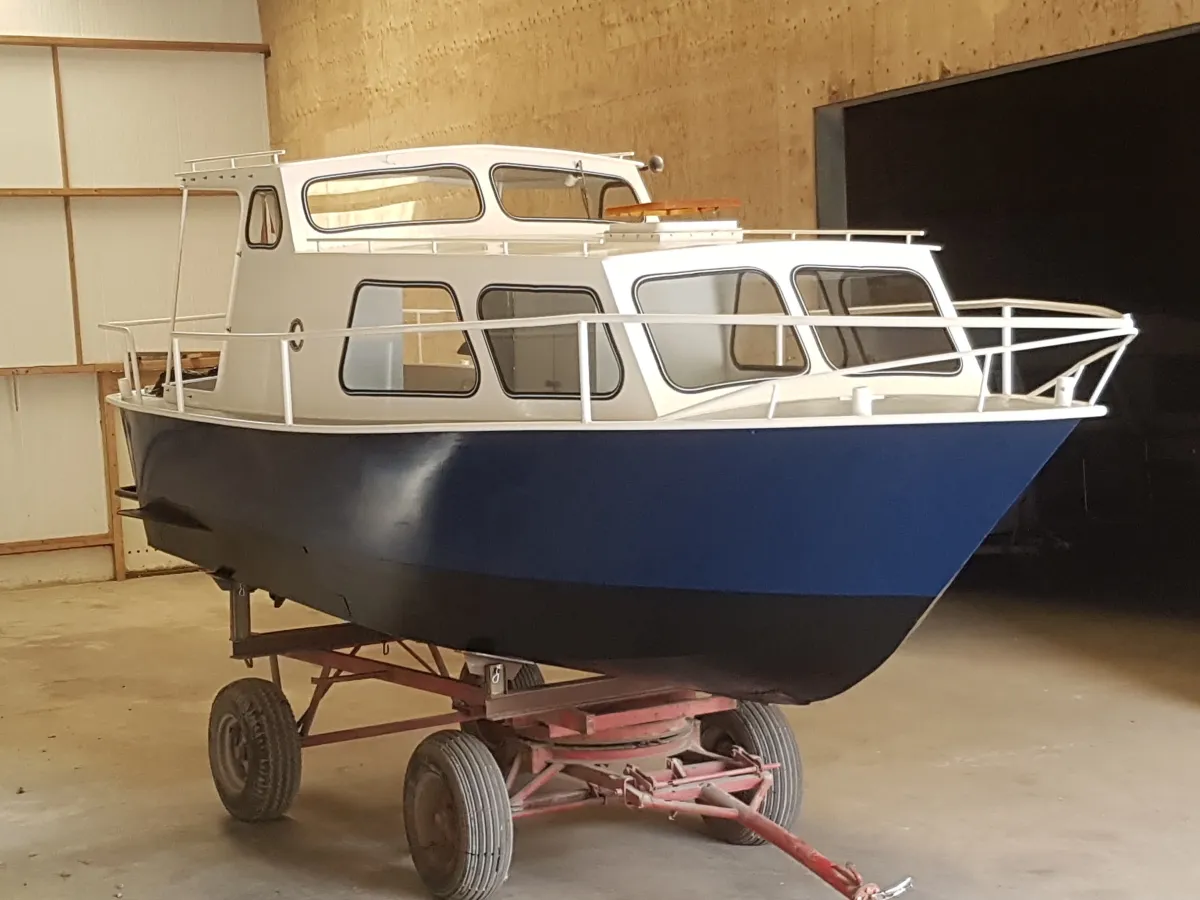 Steel Motorboat Motor cruiser 690