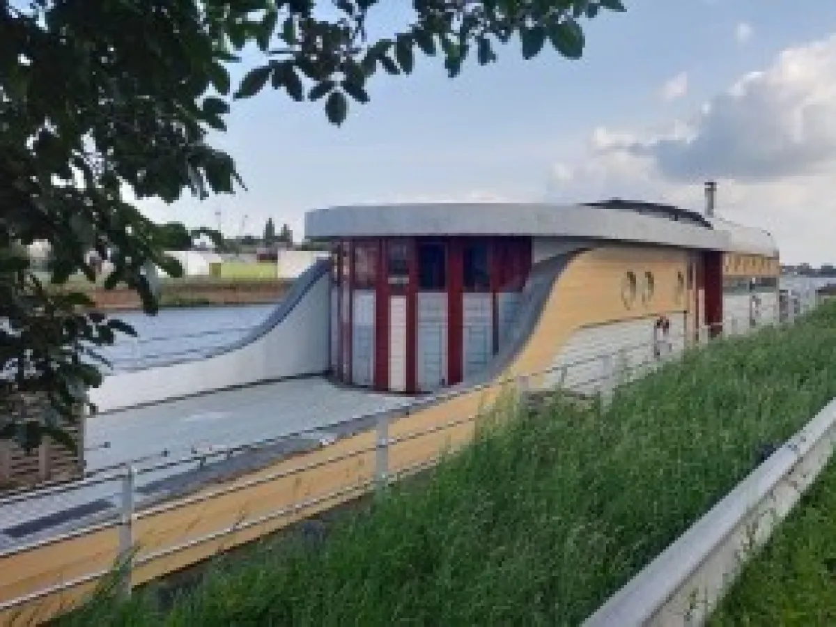 Wood Houseboat Mijnenveger 3400