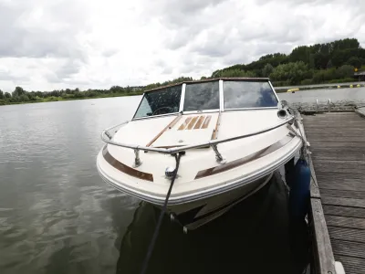 Polyester Speedboat Sea Ray 190 Photo 2