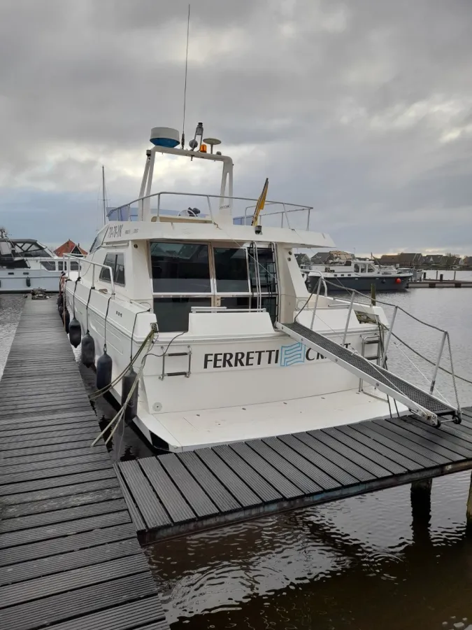 Polyester Motorboat Ferretti 1500