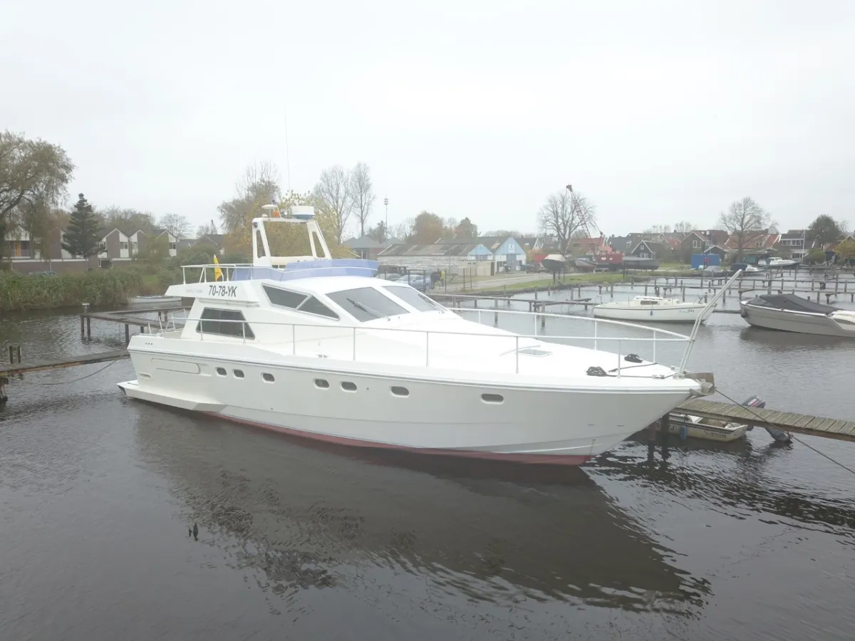 Polyester Motorboat Ferretti 1500