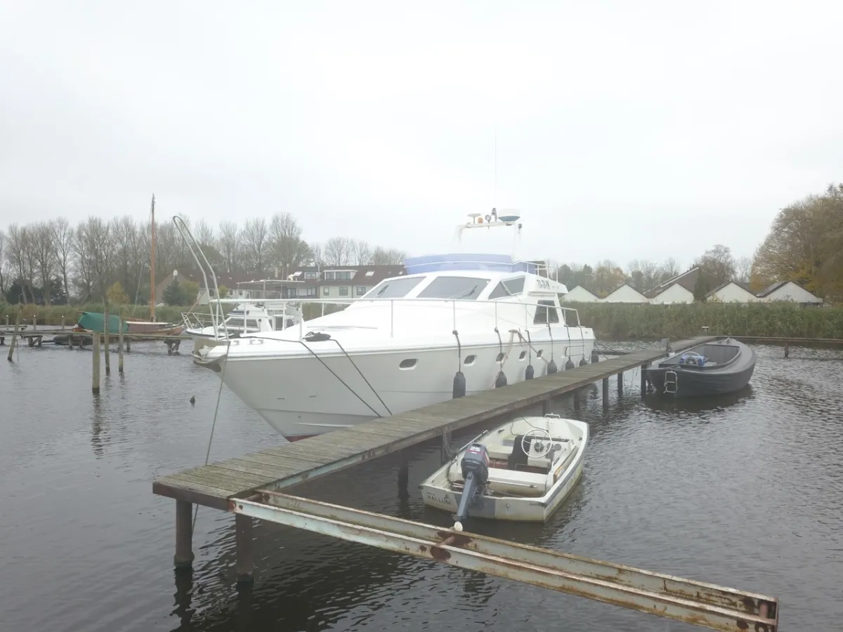 Polyester Motorboat Ferretti 1500