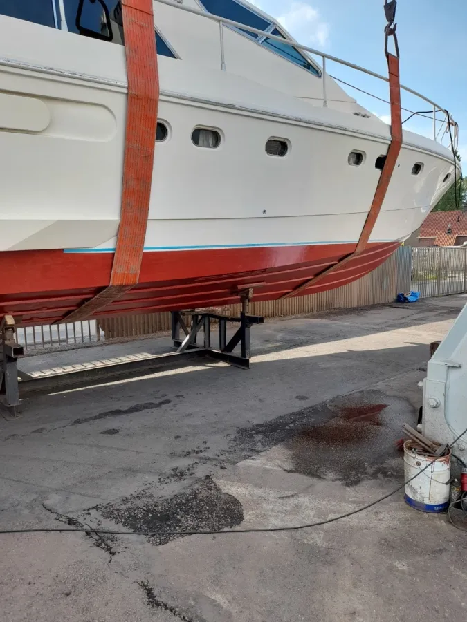 Polyester Motorboat Ferretti 1500