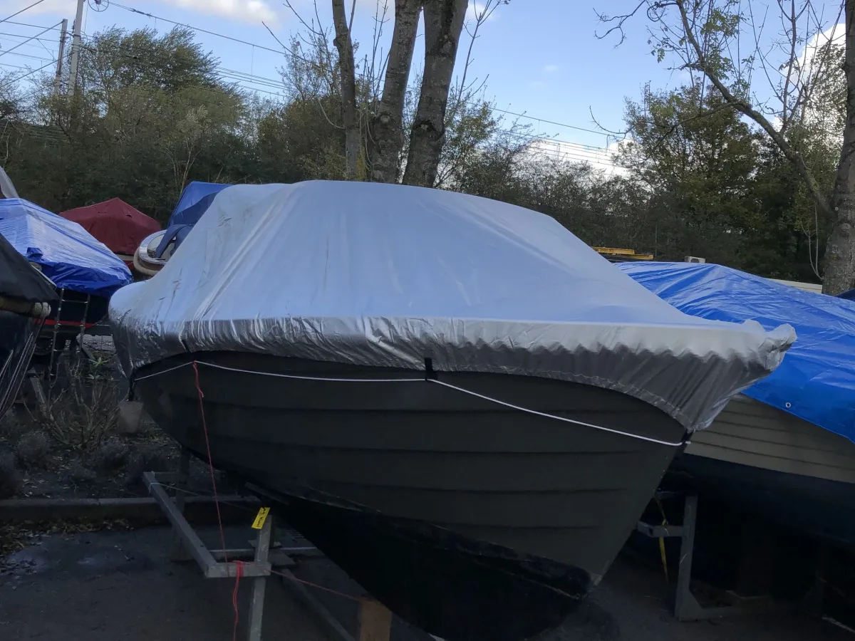 Polyester Sloop Saga 20