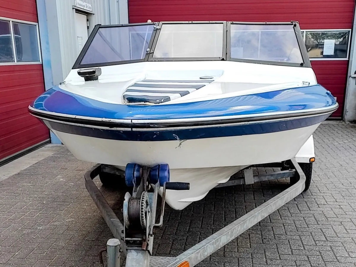 Polyester Speedboat Fletcher Bravo 550 GTS