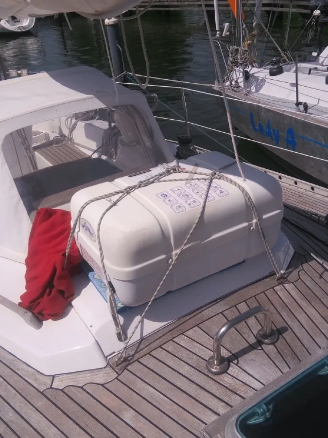 Polyester Sailboat Nautor Swan 38