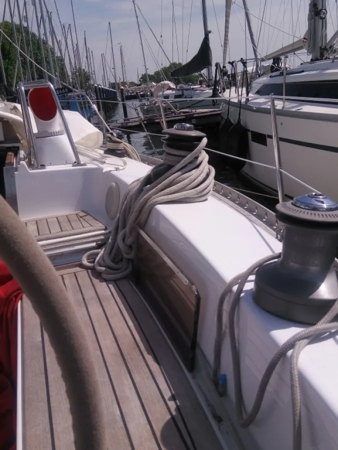 Polyester Sailboat Nautor Swan 38