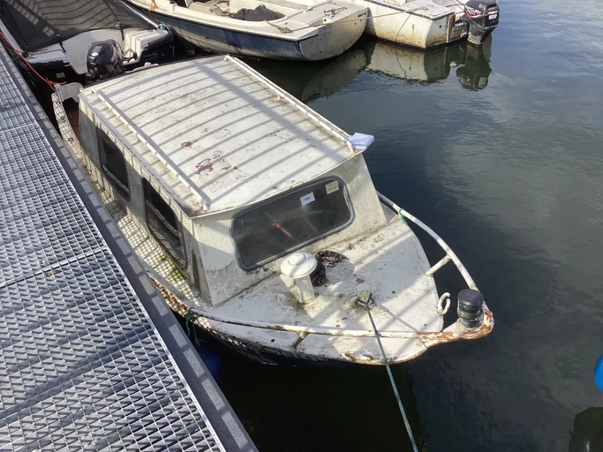 Steel Budgetboat Cabin boat 500