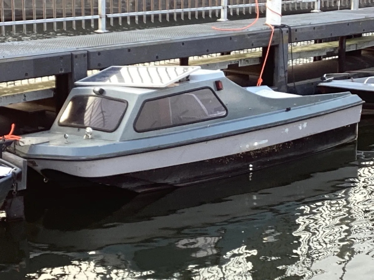 Polyester Budgetboat Cabin boat 400