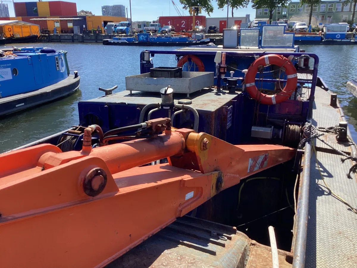 Steel Workboat Crane vessel SB 24