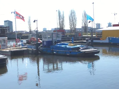 Acier Bateau de travail Bateau de travail Kraanschip Photo 1