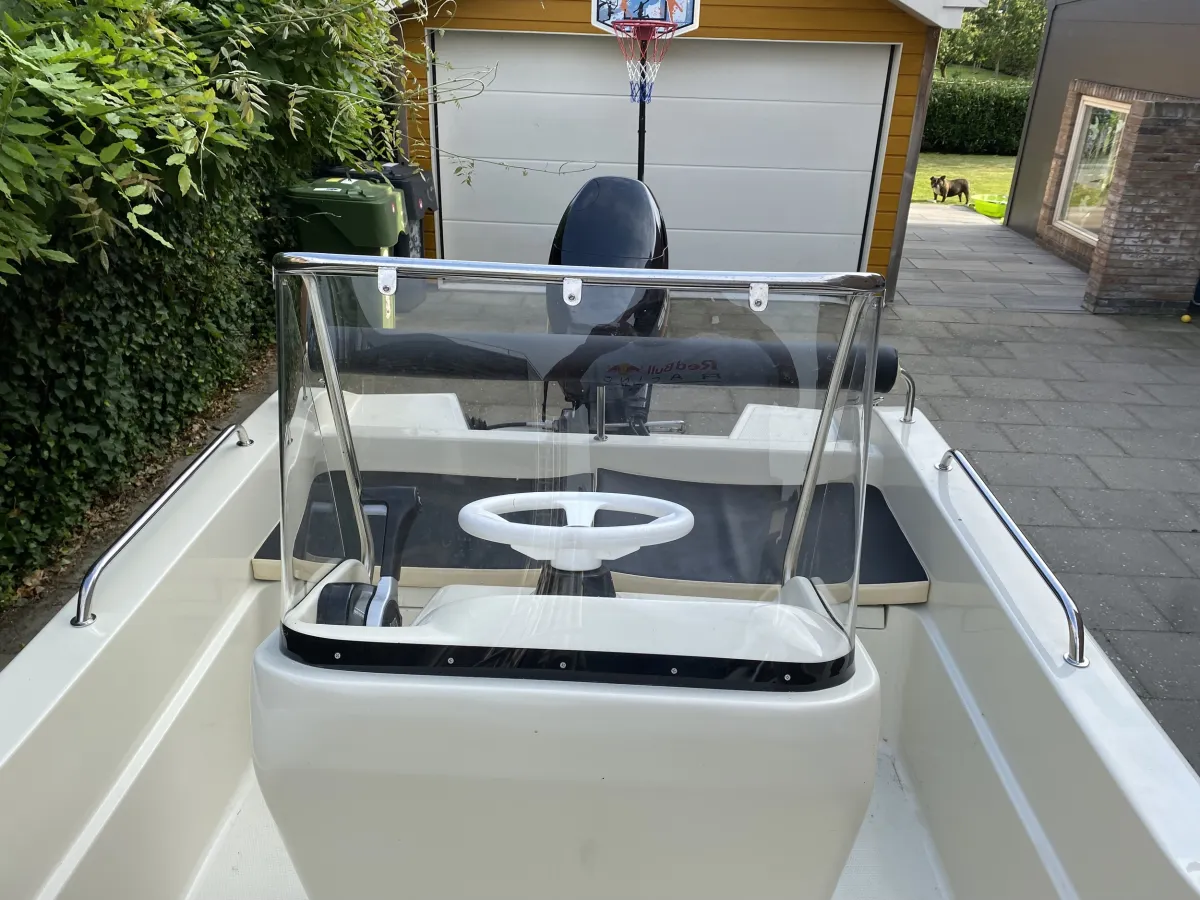 Polyester Console boat Rybi 470