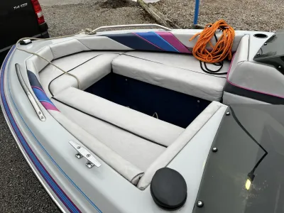 Polyester Speedboat Bayliner Capri Bowrider Photo 7