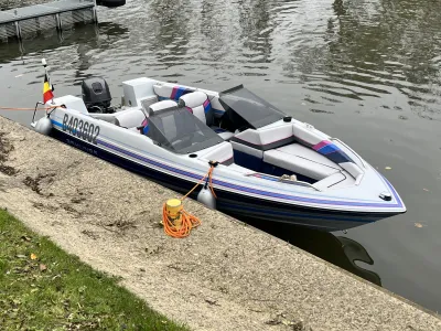 Polyester Speedboat Bayliner Capri Bowrider Photo 18