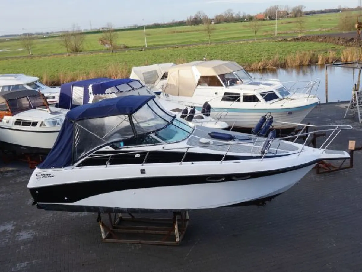 Polyester Speedboat Crownline 250CR