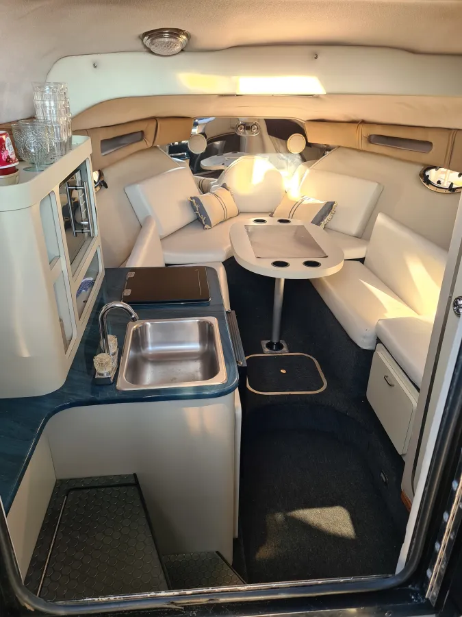 Polyester Speedboat Crownline 250CR