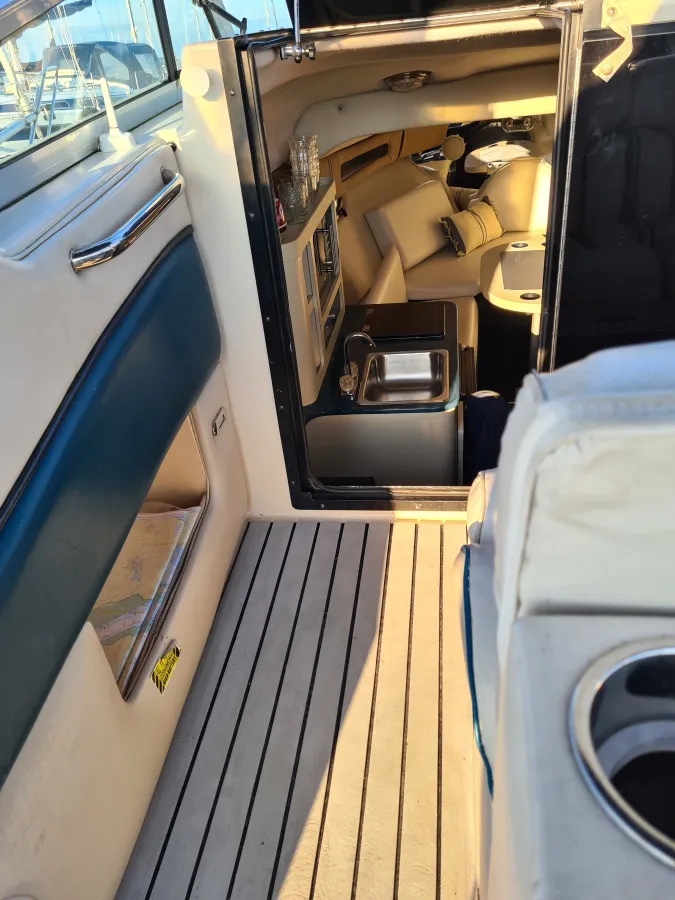 Polyester Speedboat Crownline 250CR