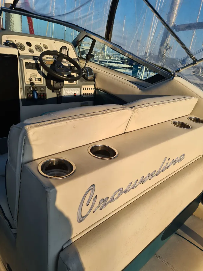 Polyester Speedboat Crownline 250CR