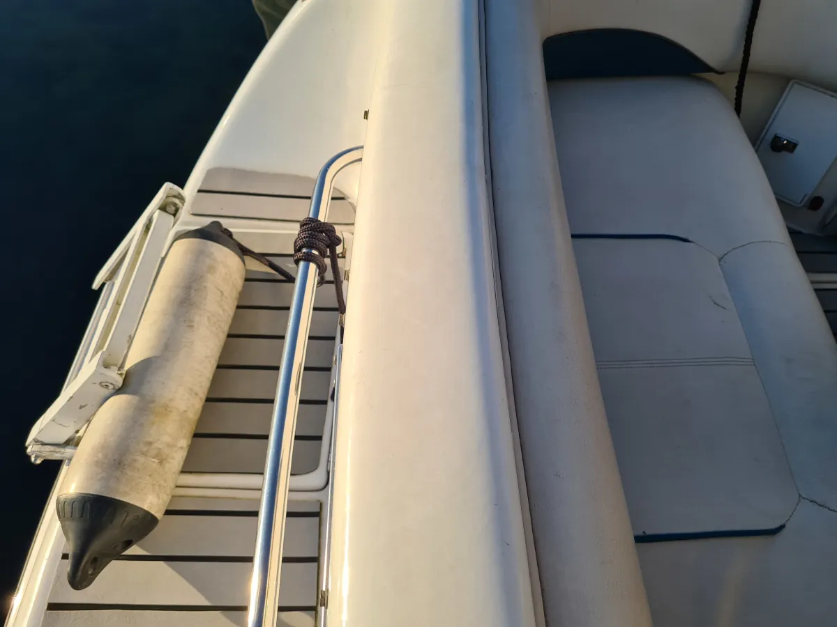 Polyester Speedboat Crownline 250CR