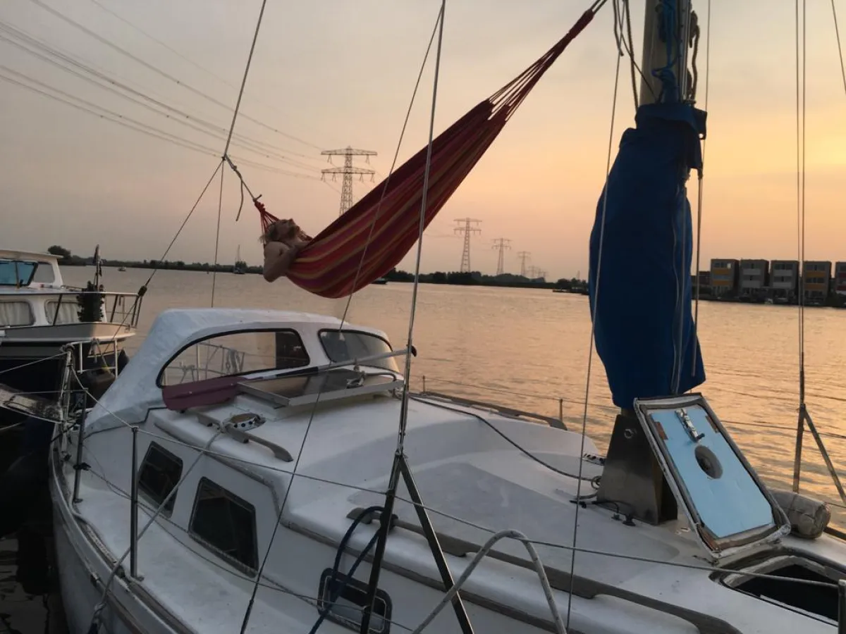 Polyester Sailboat Fellowship 28