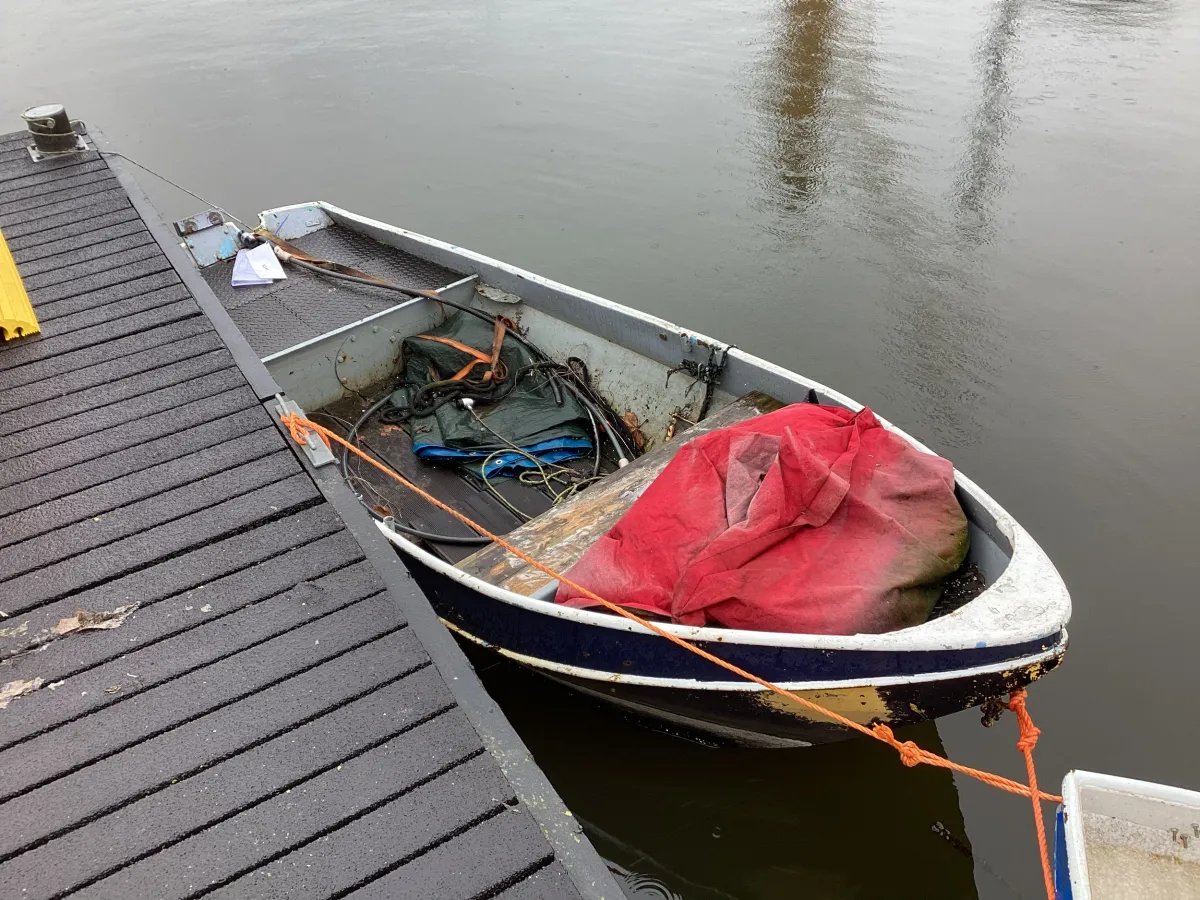 Steel Budgetboat Vlet 360