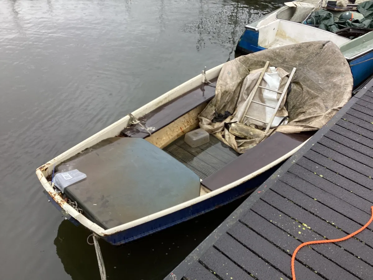 Steel Budgetboat Vlet 350