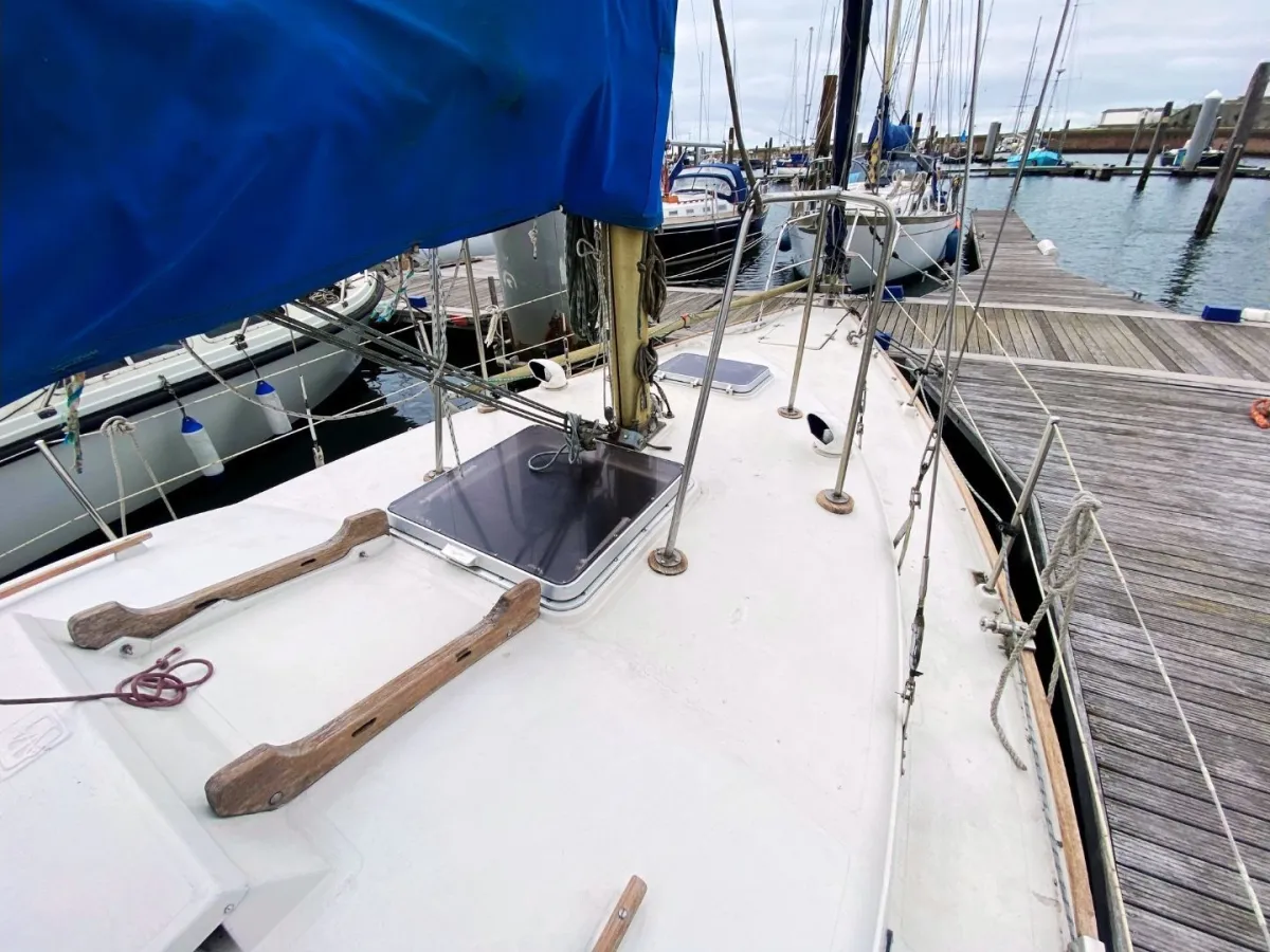 Polyester Sailboat Dufour Arpege