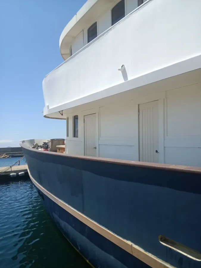 Composite Houseboat Hotelboat 3300