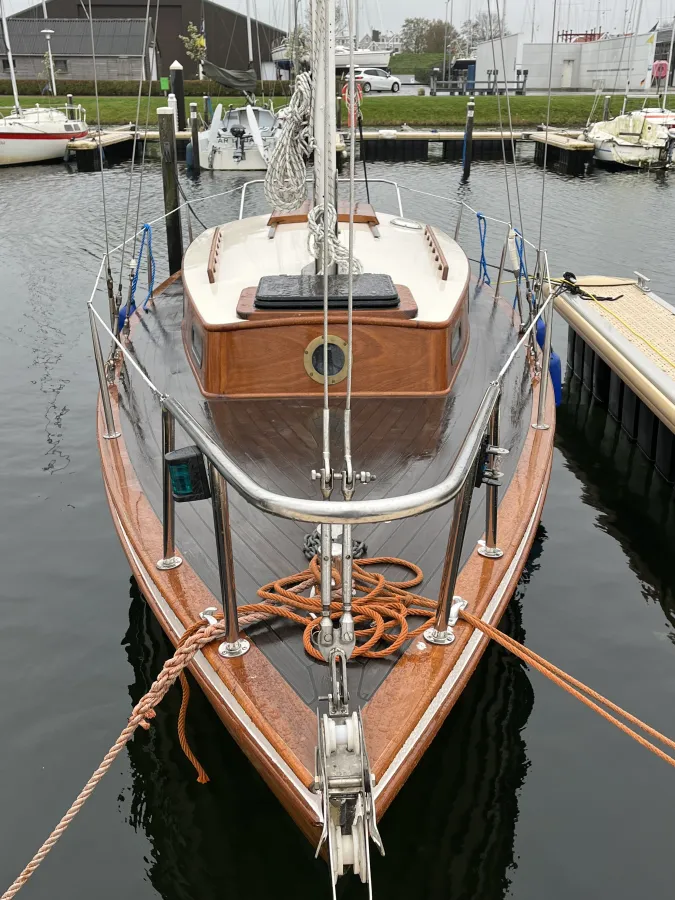 Wood Sailboat Stella 800