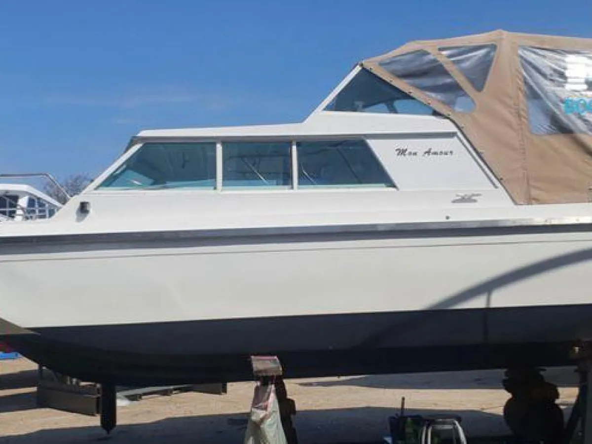 Polyester Motorboat Silverline 22