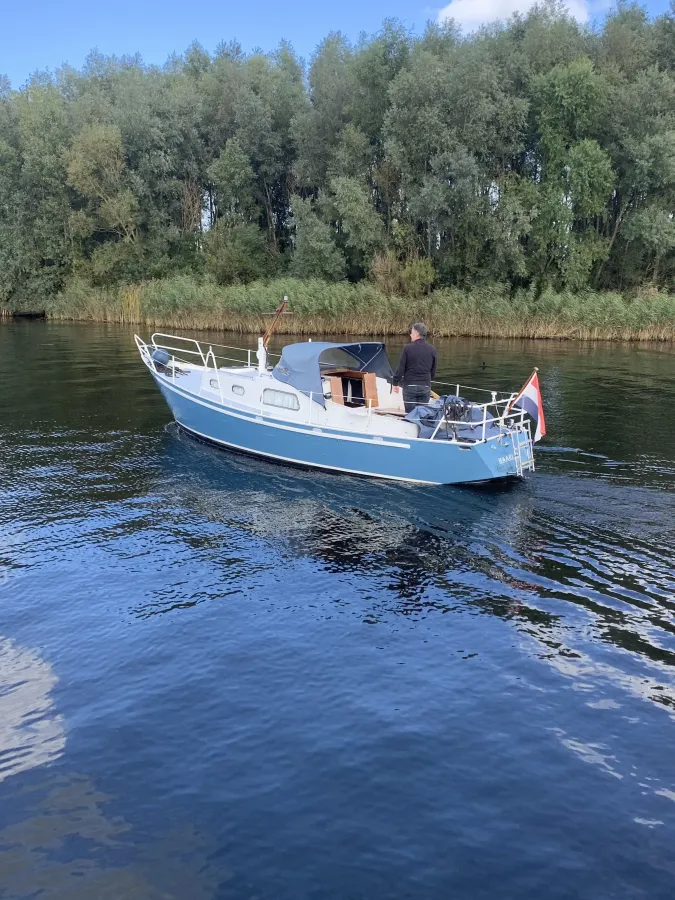 Steel Sailboat Sneekermeer 800