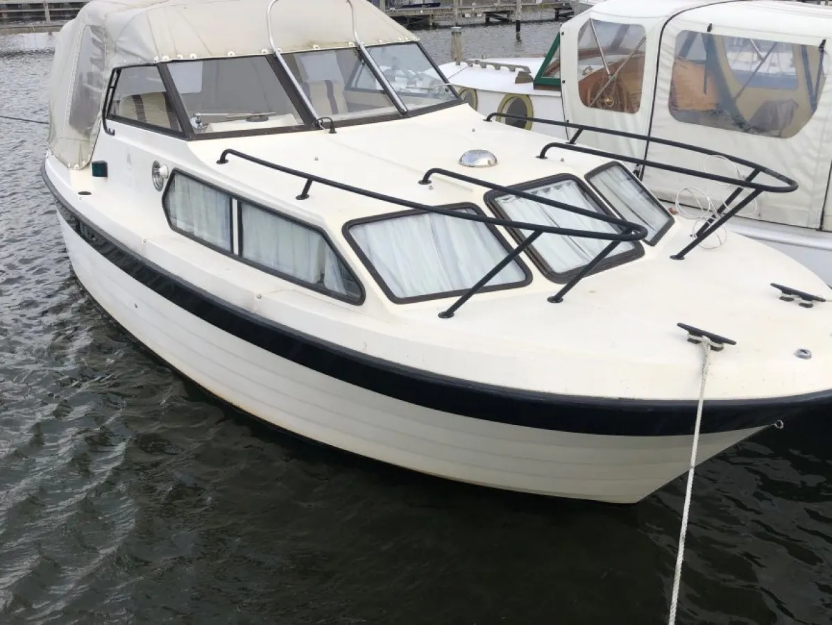 Polyester Motorboat Master 740 OK