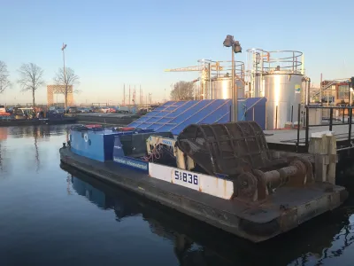 Stahl Arbeitsboot Arbeitsschiff Motor Drijfvuil Visboot Foto 4