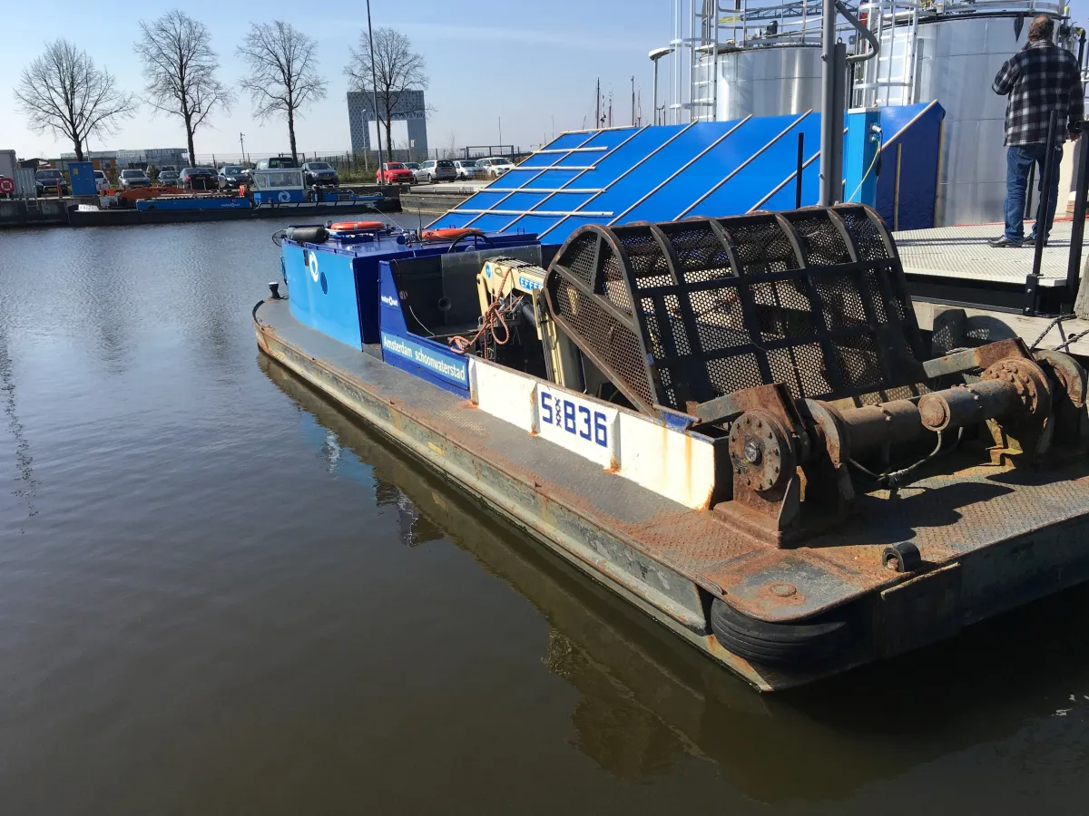 Stahl Arbeitsboot Arbeitsschiff Motor Drijfvuil Visboot