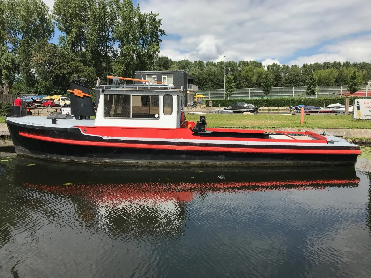 Steel Workboat Bakdekker Sleepboot