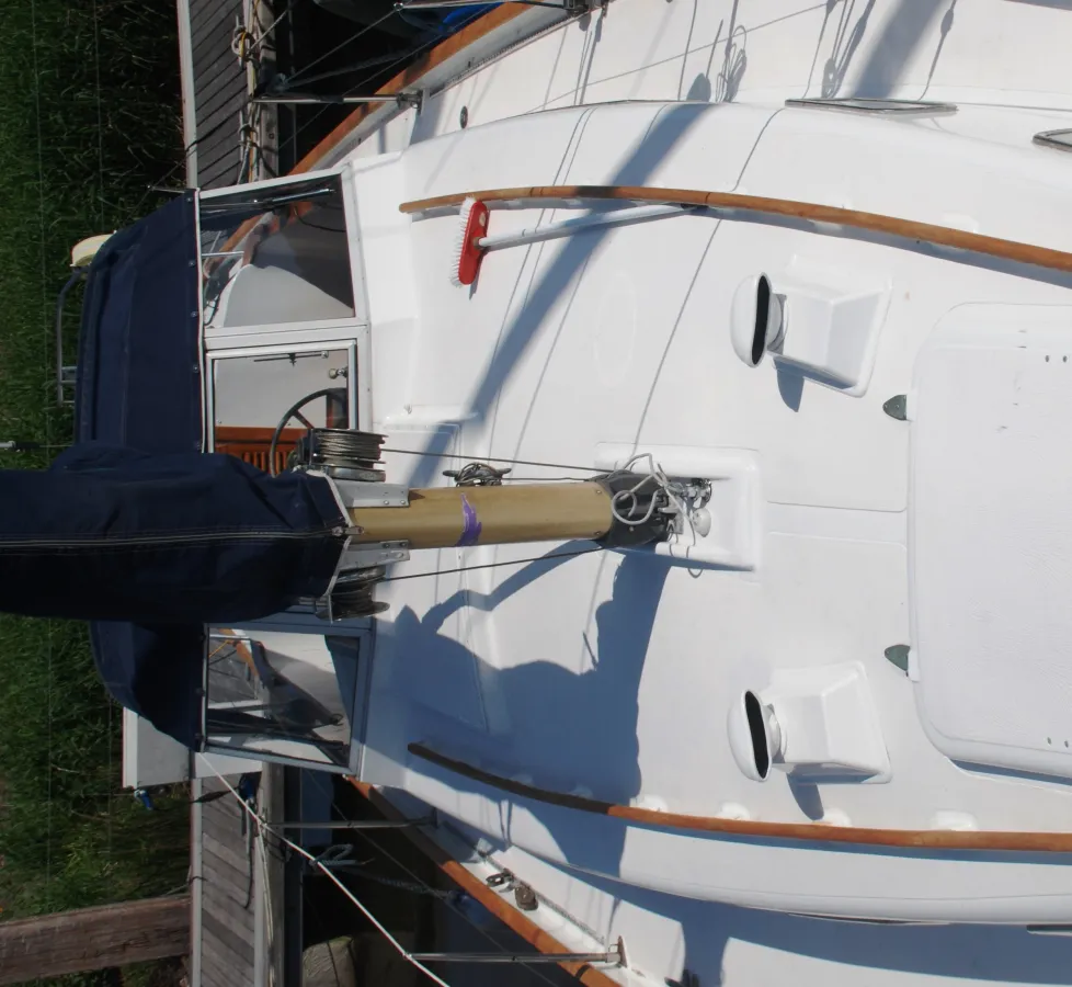 Polyester Sailboat Hallberg Rassy 35 Rasmus