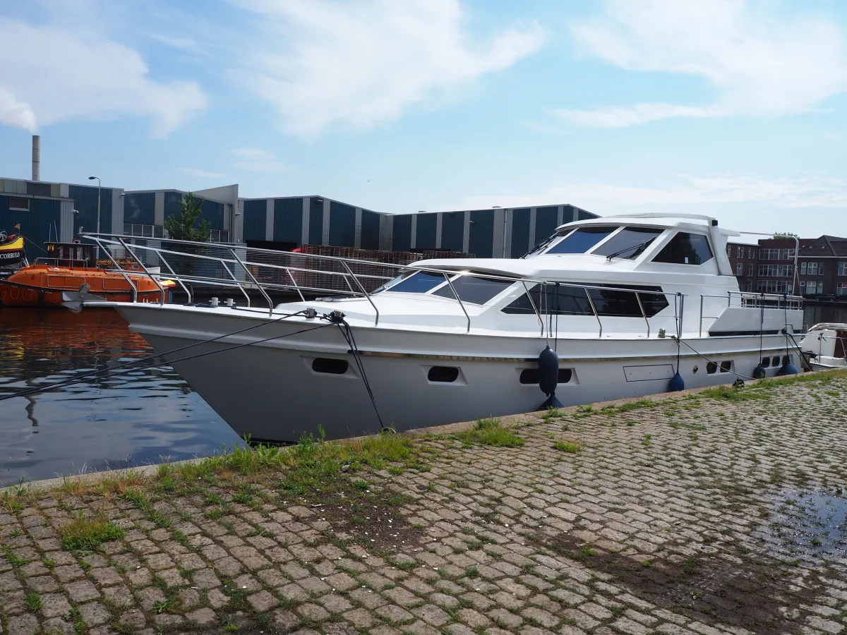 Steel Motorboat Pacific Allure 143