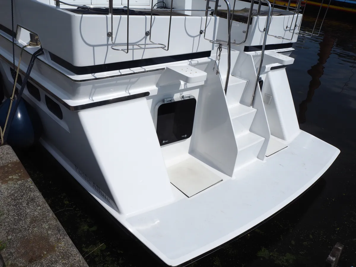 Steel Motorboat Pacific Allure 143