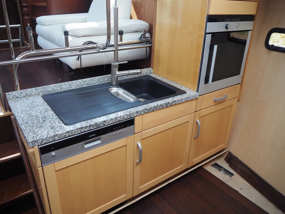 Steel Motorboat Pacific Allure 143