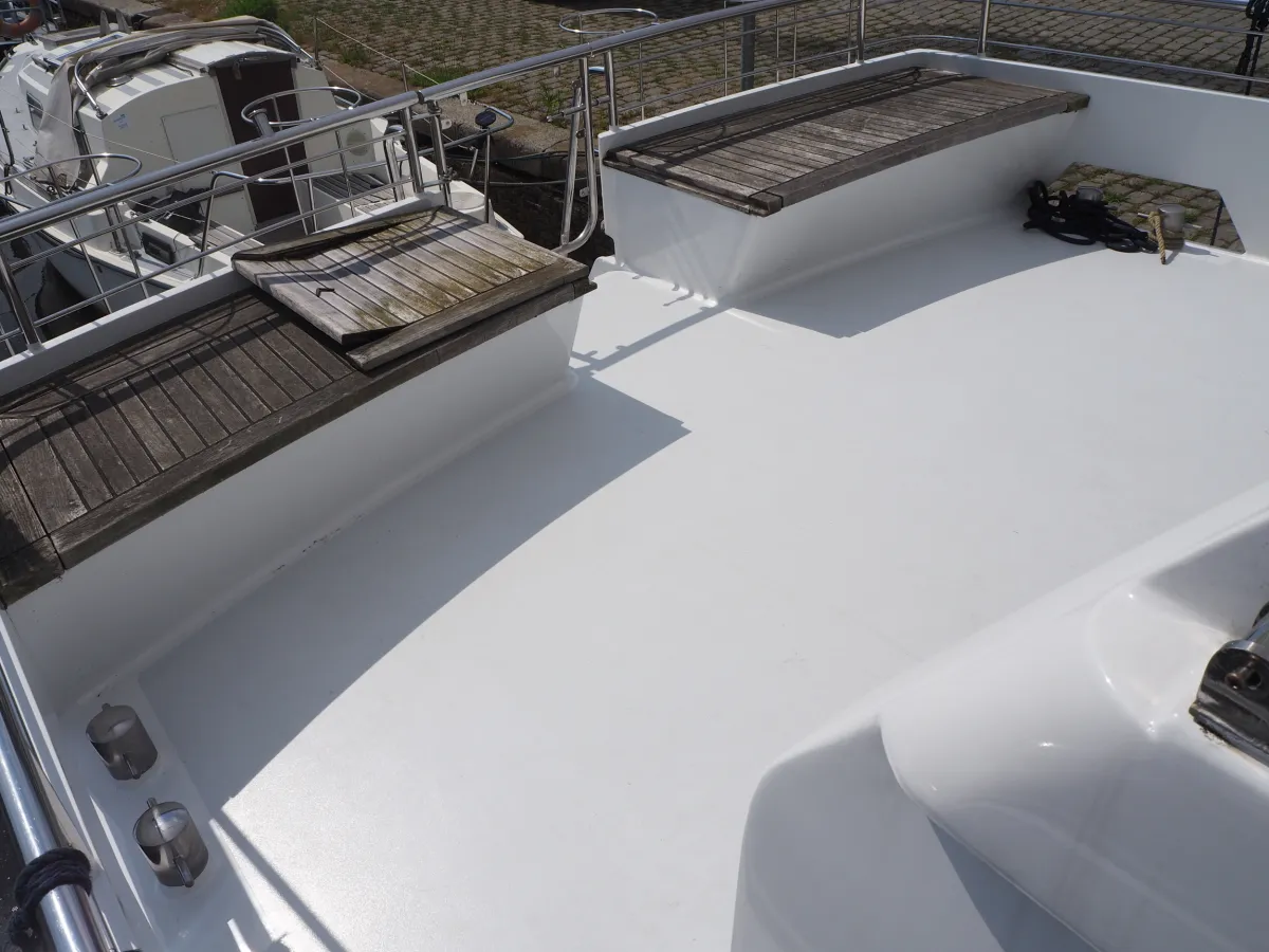 Steel Motorboat Pacific Allure 143