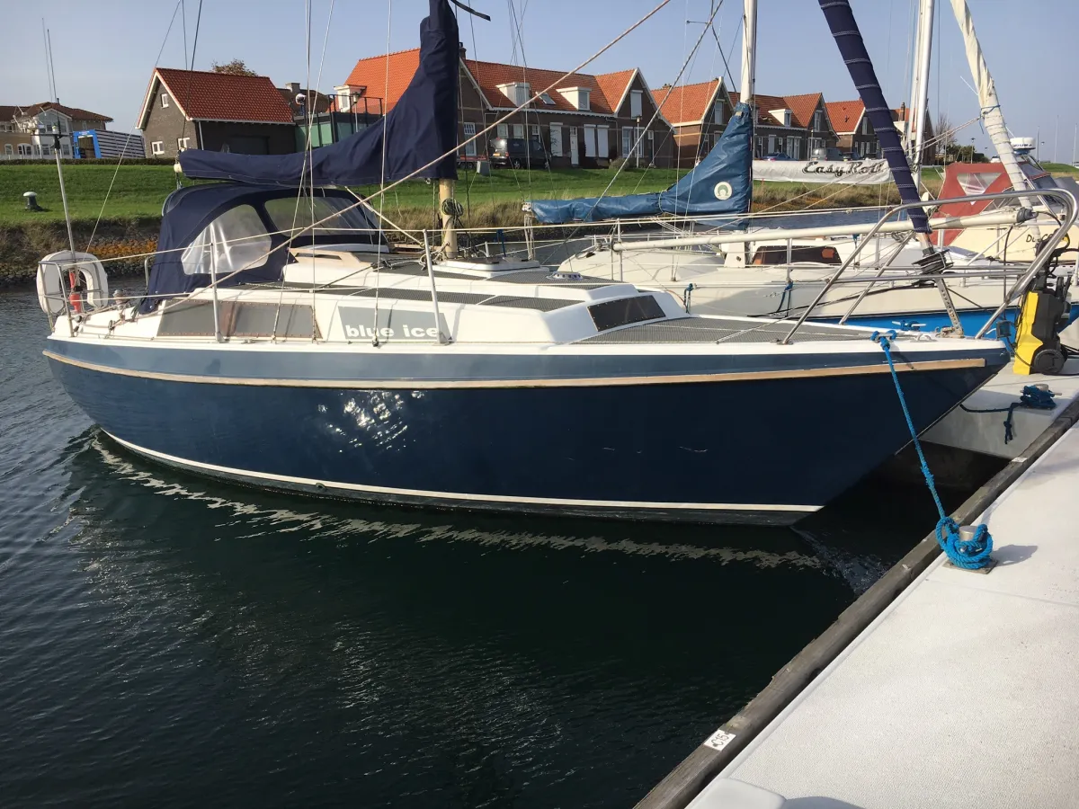 Polyester Sailboat Neptun 27