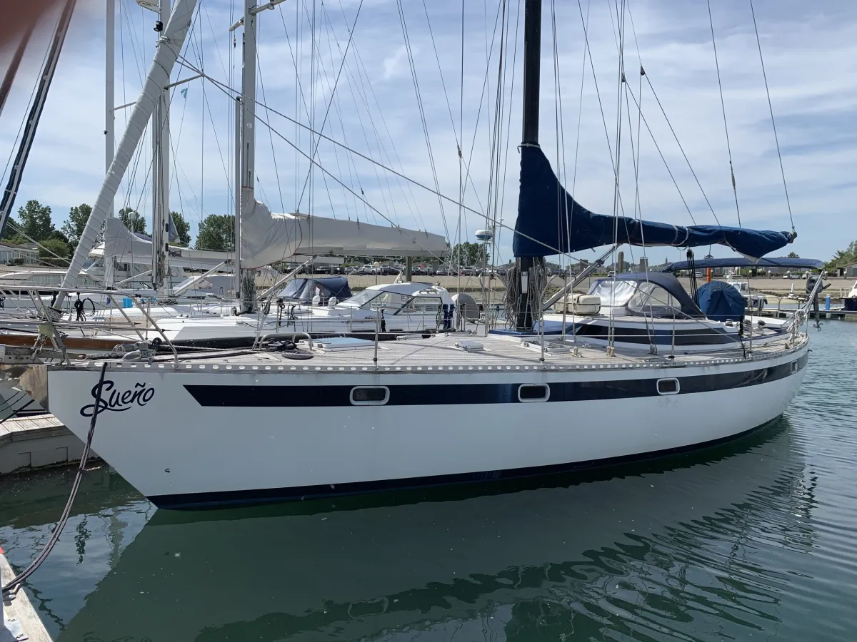 Polyester Sailboat Kalik 44