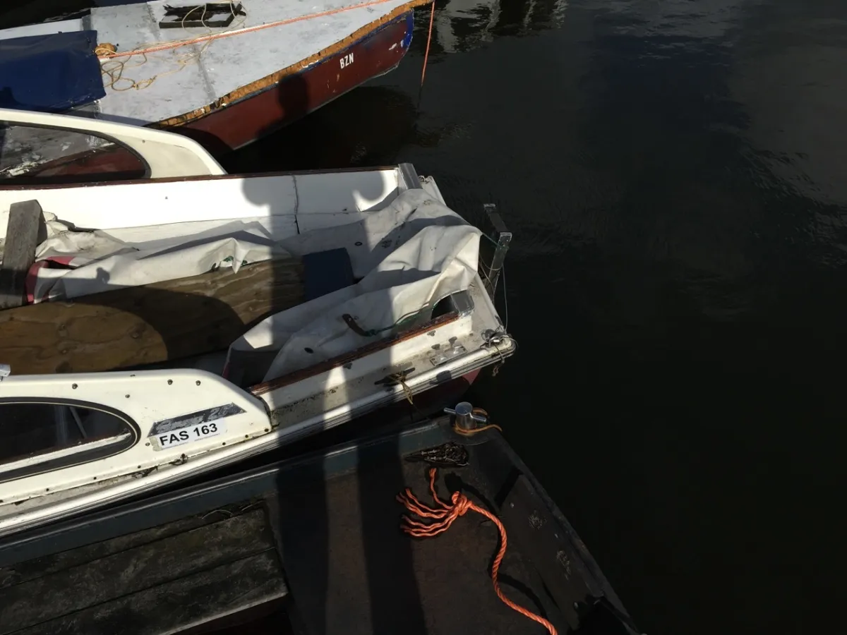 Polyester Budgetboat Grachtenboot Kruiser